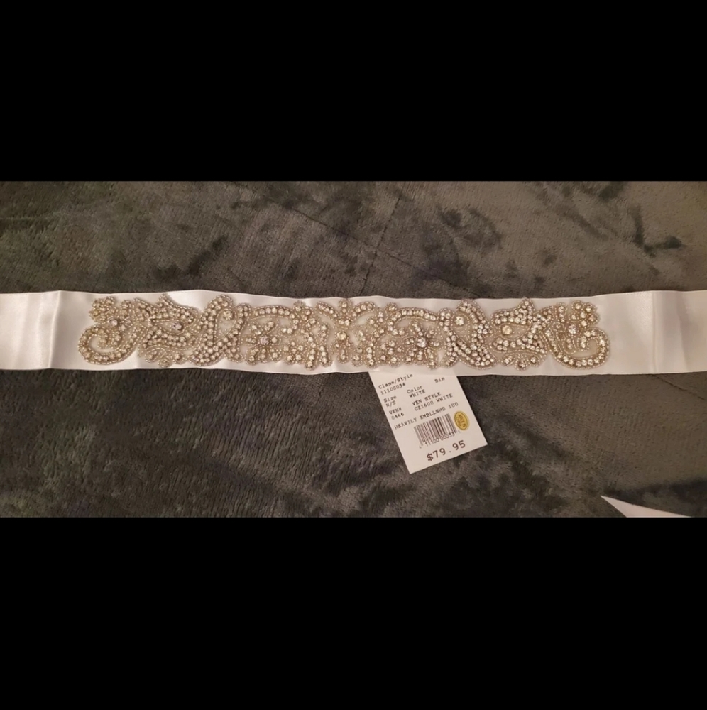NWT Davids Bridal sash